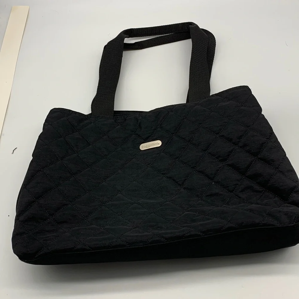 Baggallini  3 Compartment Black Quilted Bag